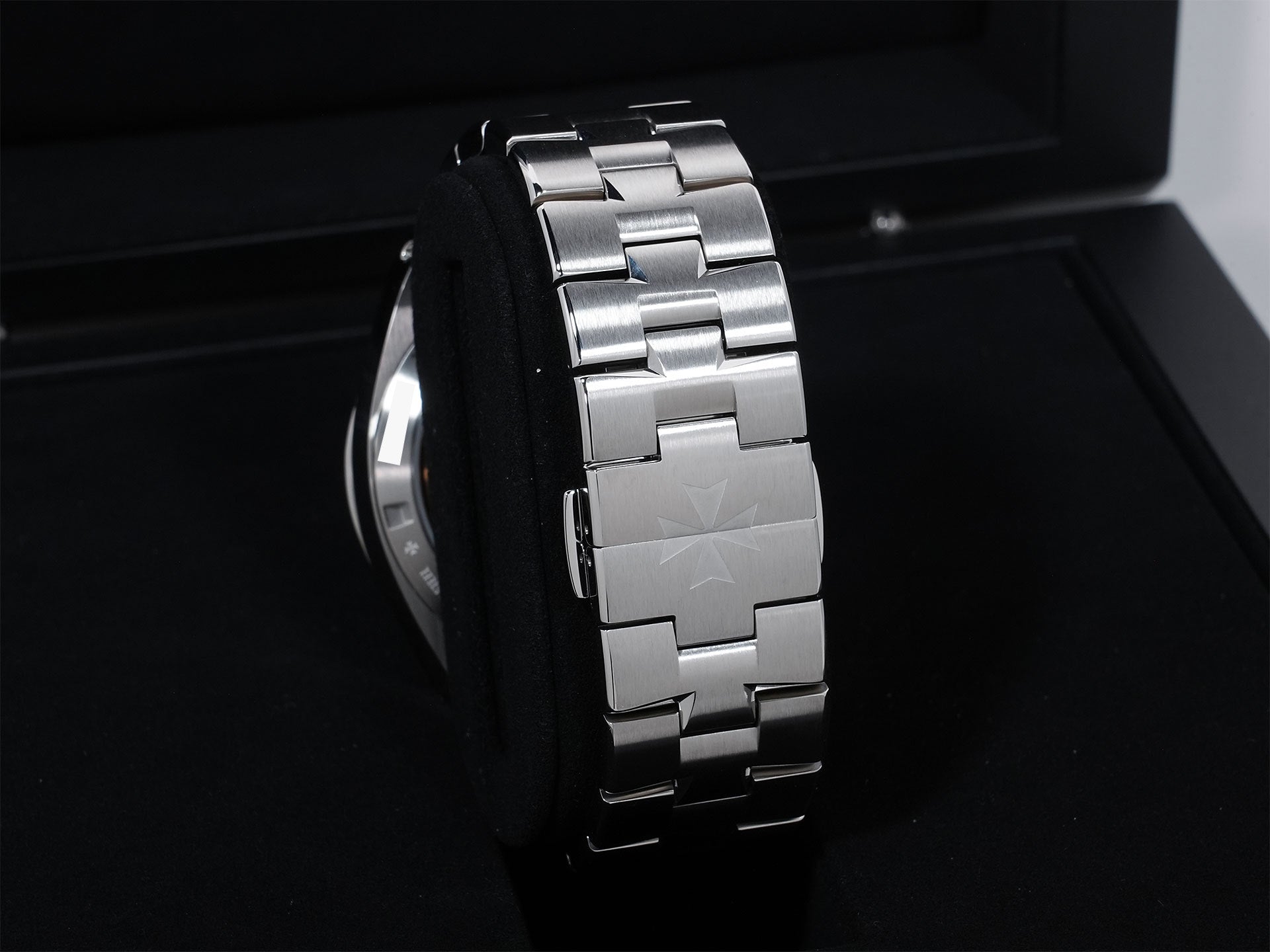 ヴァシュロンコンスタンタン オーヴァーシーズ Ref.4500V/110A-B128 ステンレススチール ブルー文字盤 中古 vrqp5dut