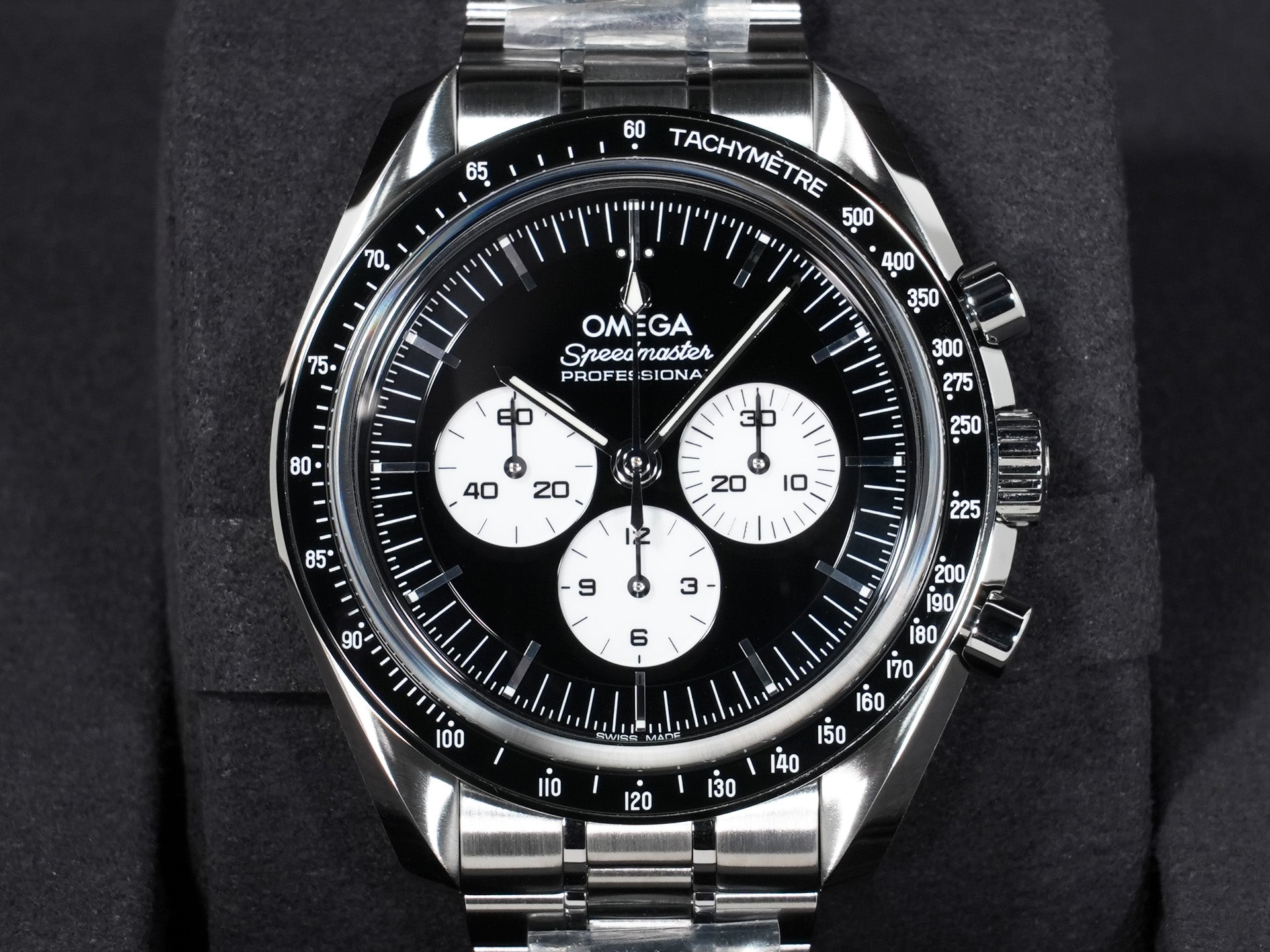 Omega Speedmaster Moonwatch Professional Ref. 310.30.42.50.01.004 Stainless Steel Black x White Dial Unused hoqfn296