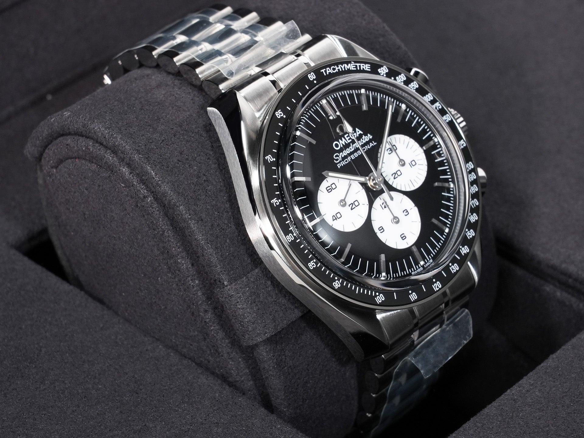 Omega Speedmaster Moonwatch Professional Ref. 310.30.42.50.01.004 Stainless Steel Black x White Dial Unused hoqfn296