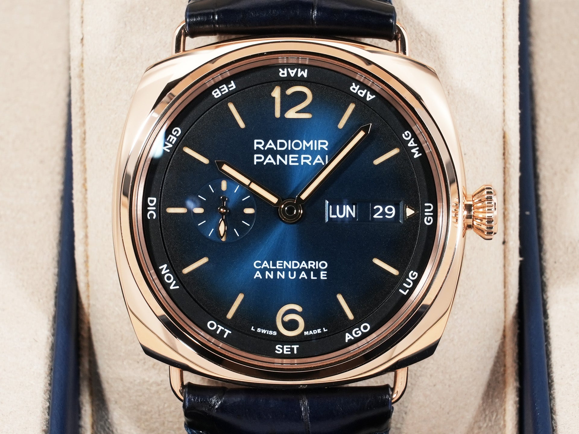 Panerai Radiomir Annual Calendar Goldtech Ref. PAM01363 Polished Panerai Goldtech Blue Dial Excellent Used Condition oxs3qgsk