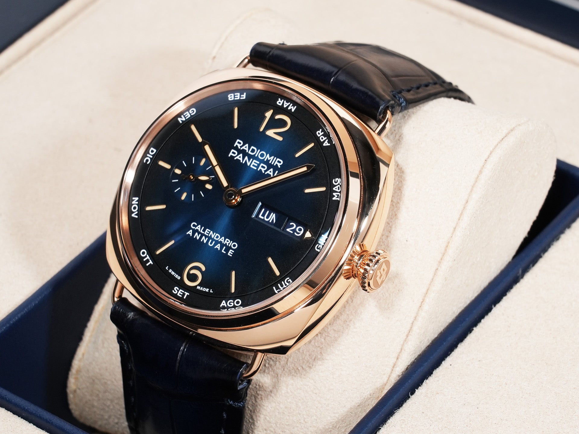 Panerai Radiomir Annual Calendar Goldtech Ref. PAM01363 Polished Panerai Goldtech Blue Dial Excellent Used Condition oxs3qgsk
