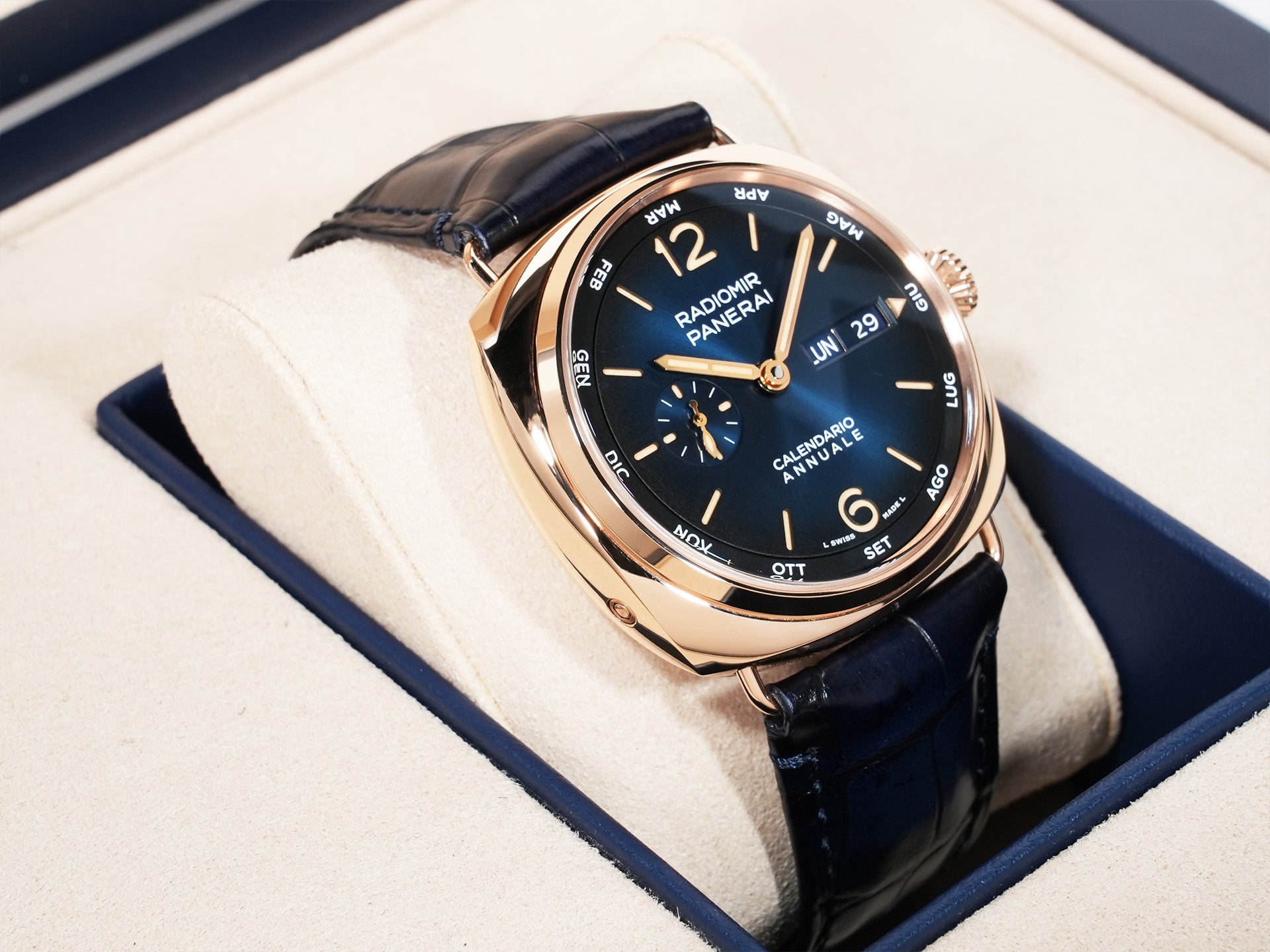 Panerai Radiomir Annual Calendar Goldtech Ref. PAM01363 Polished Panerai Goldtech Blue Dial Excellent Used Condition oxs3qgsk