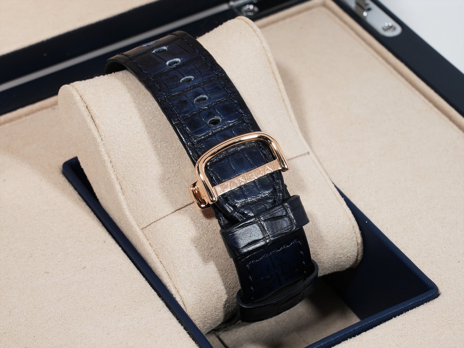 Panerai Radiomir Annual Calendar Goldtech Ref. PAM01363 Polished Panerai Goldtech Blue Dial Excellent Used Condition oxs3qgsk