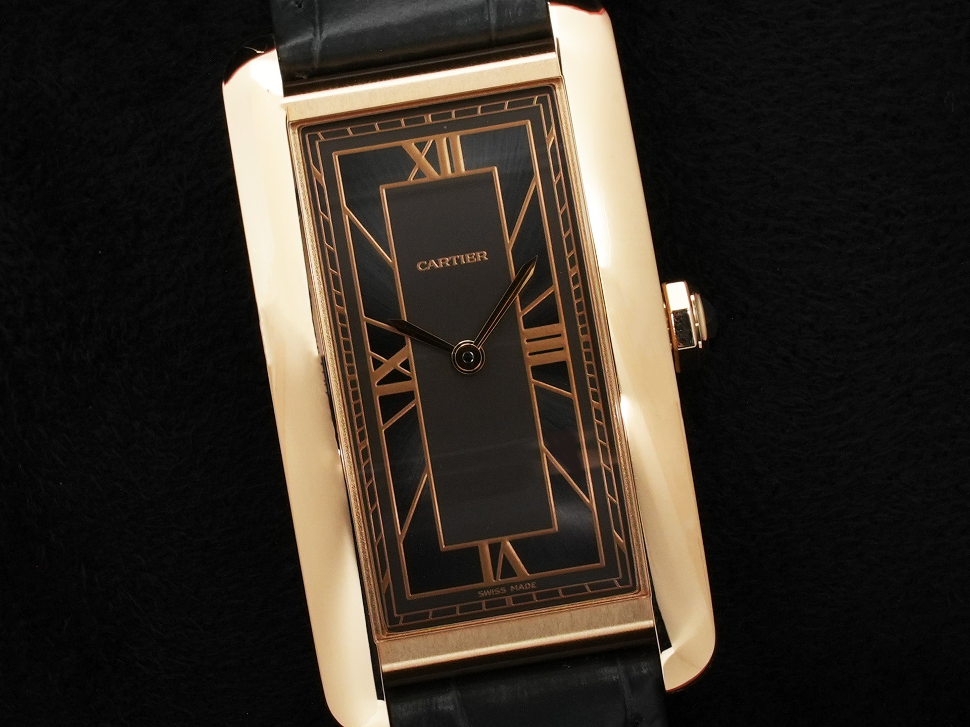Cartier Tank Américaine LM Ref. WGTA0295 Yellow Gold Black Dial Excellent Condition spo8zdd2