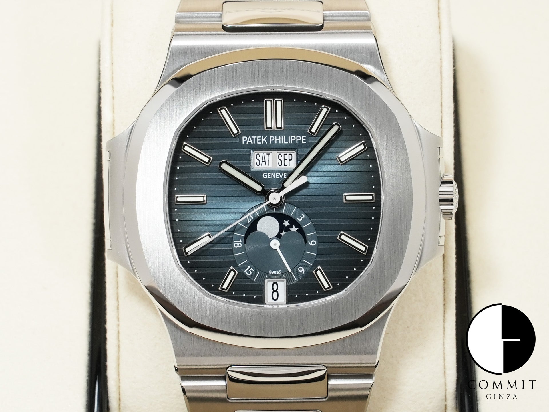 Patek Philippe Nautilus Annual Calendar Moon Phase Ref. 5726/1A-014 Stainless Steel, Blue, Black-Gradation Dial, Unused 96s5cw2p