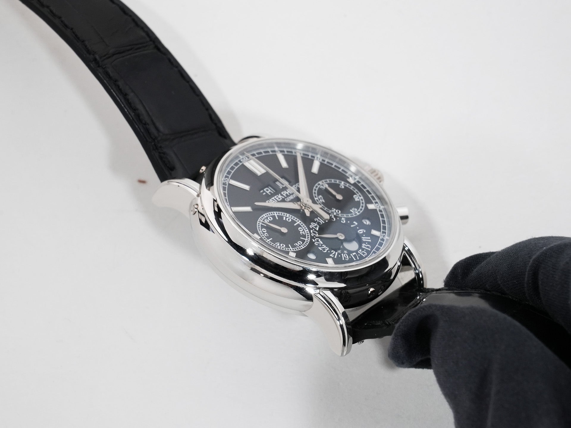 パテックフィリップ パーペチュアルカレンダー スプリットセコンド クロノグラフ Ref.5204P-011 プラチナ ブラック文字盤 中古 jhfmekjm