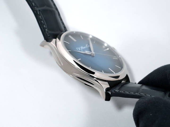 H.モーザー エンデバー センターセコンド Ref.1200-0201 ホワイトゴールド ファンキーブルー文字盤 美中古 x4mt54ay