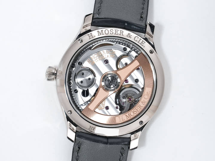 H.モーザー エンデバー センターセコンド Ref.1200-0201 ホワイトゴールド ファンキーブルー文字盤 美中古 x4mt54ay