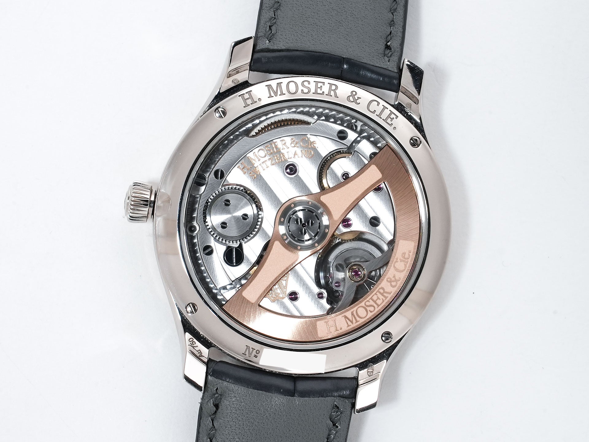 H.モーザー エンデバー センターセコンド Ref.1200-0201 ホワイトゴールド ファンキーブルー文字盤 美中古 x4mt54ay