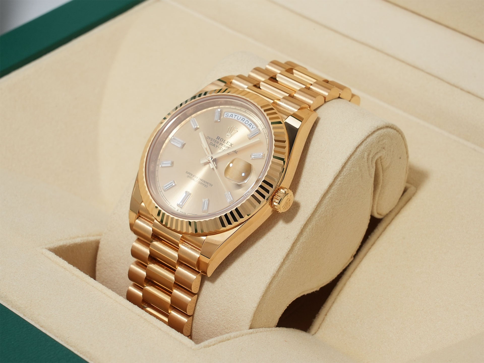 Rolex Day-Date 40 Ref.228238A Yellow Gold Champagne Gold x 10P Baguette Diamond Dial Excellent Used umwez8x8