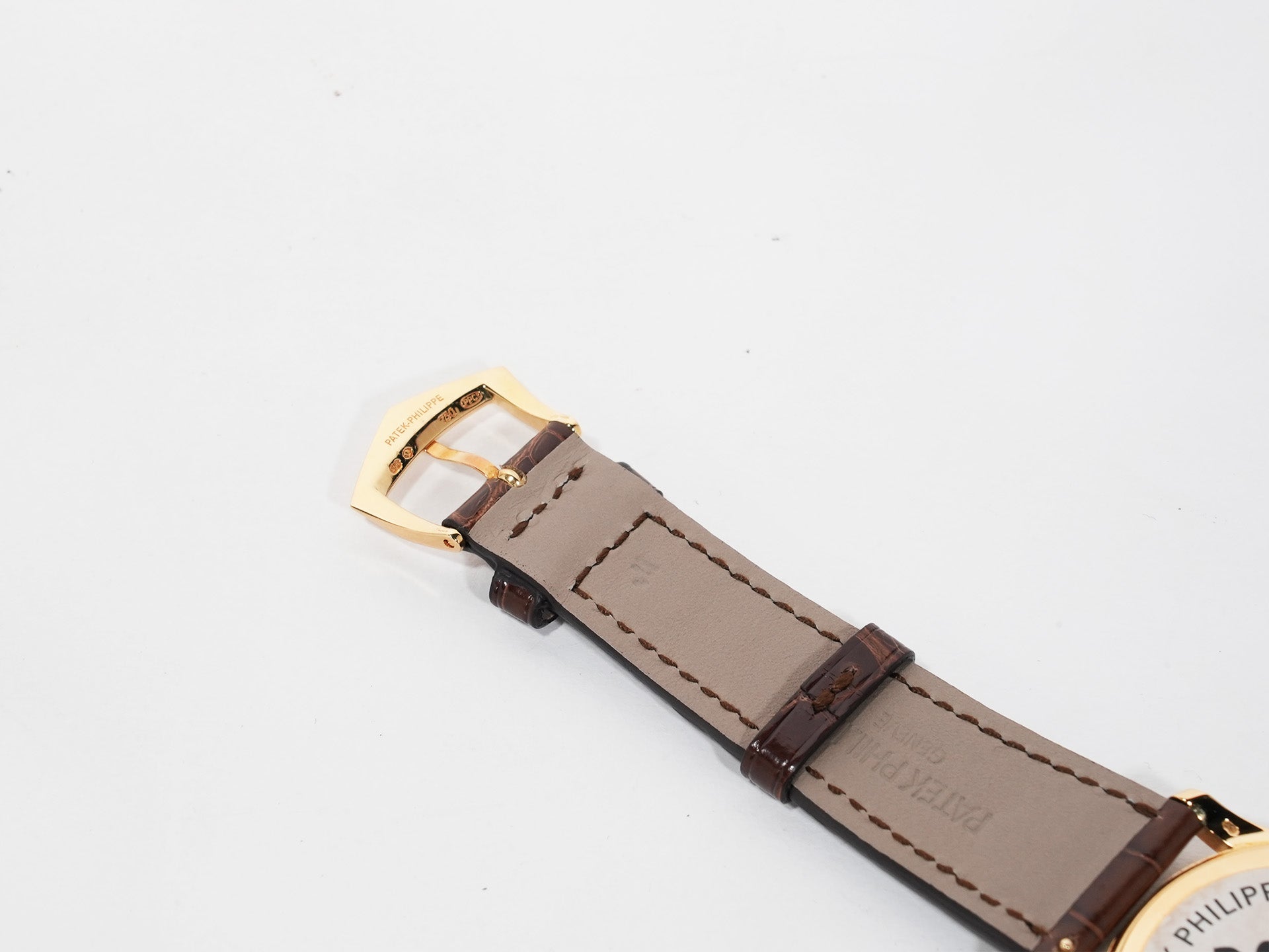パテックフィリップ カラトラバ Ref.5196J-001 イエローゴールド シルバー文字盤 中古 qmqp5zfc