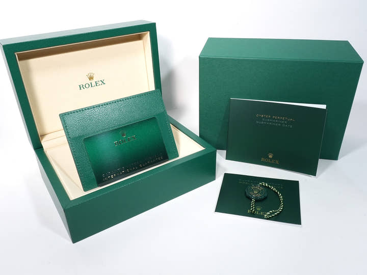 ROLEX Submariner Date Ref. 126610LV Stainless Steel Black Dial Unused veafzr5f