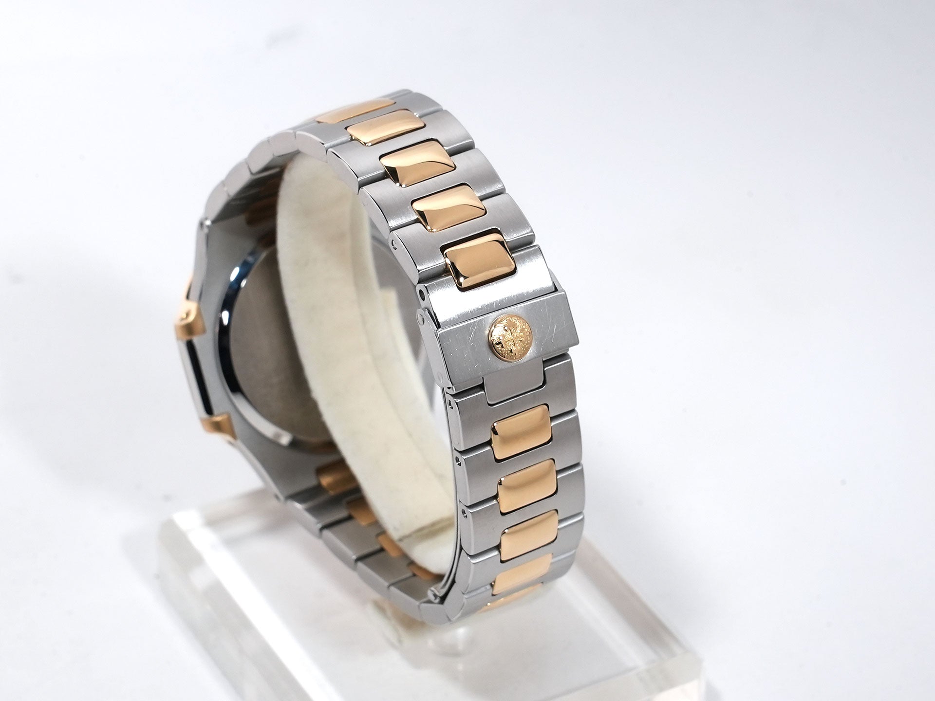 パテックフィリップ ノーチラス クォーツ Ref.3900/2JA ステンレススチール ブルー文字盤 美品 dfkm5a5z