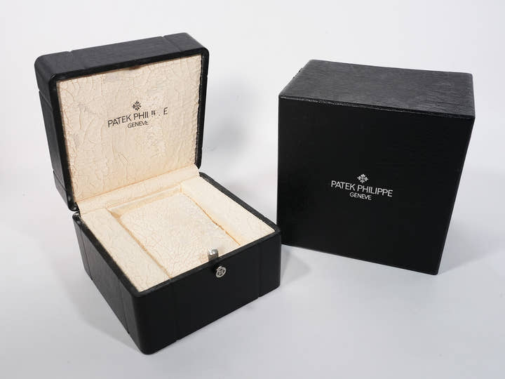 パテックフィリップ アクアノート ミディアム Ref.5066A-001 ステンレススチール ブラック文字盤 中古 ytgxb2ed