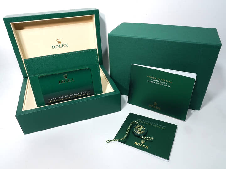 Rolex Submariner Date Ref.126610LV Stainless Steel Black Dial Unused 3ff388k9