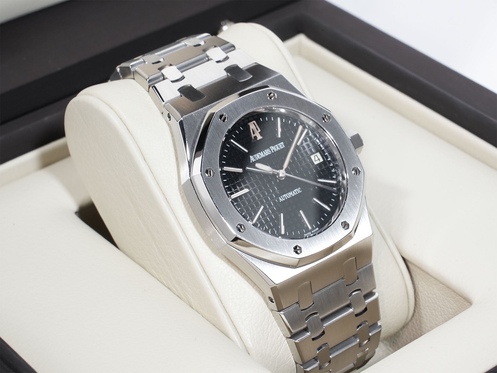オーデマピゲ ロイヤルオーク Ref.15300ST.OO.1220ST.03 ステンレススチール ブラック文字盤 美品 cv9fbiiv