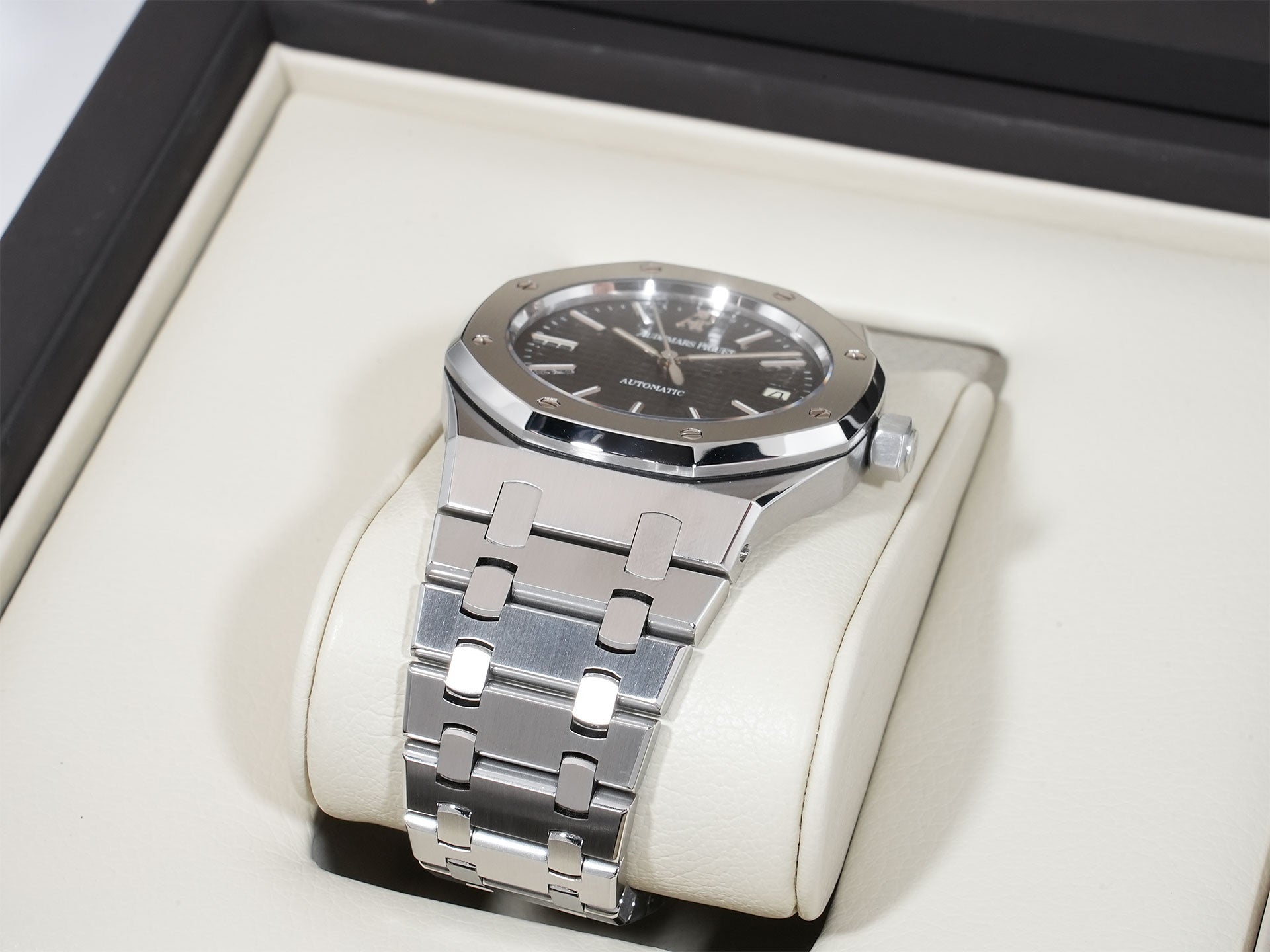 オーデマピゲ ロイヤルオーク Ref.15300ST.OO.1220ST.03 ステンレススチール ブラック文字盤 美品 cv9fbiiv