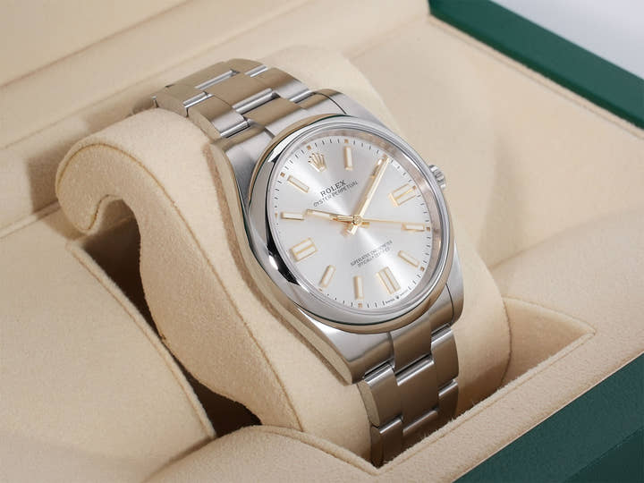 ロレックス オイスターパーペチュアル41 Ref.124300 ステンレススチール シルバー文字盤 美品 cx53sd3n