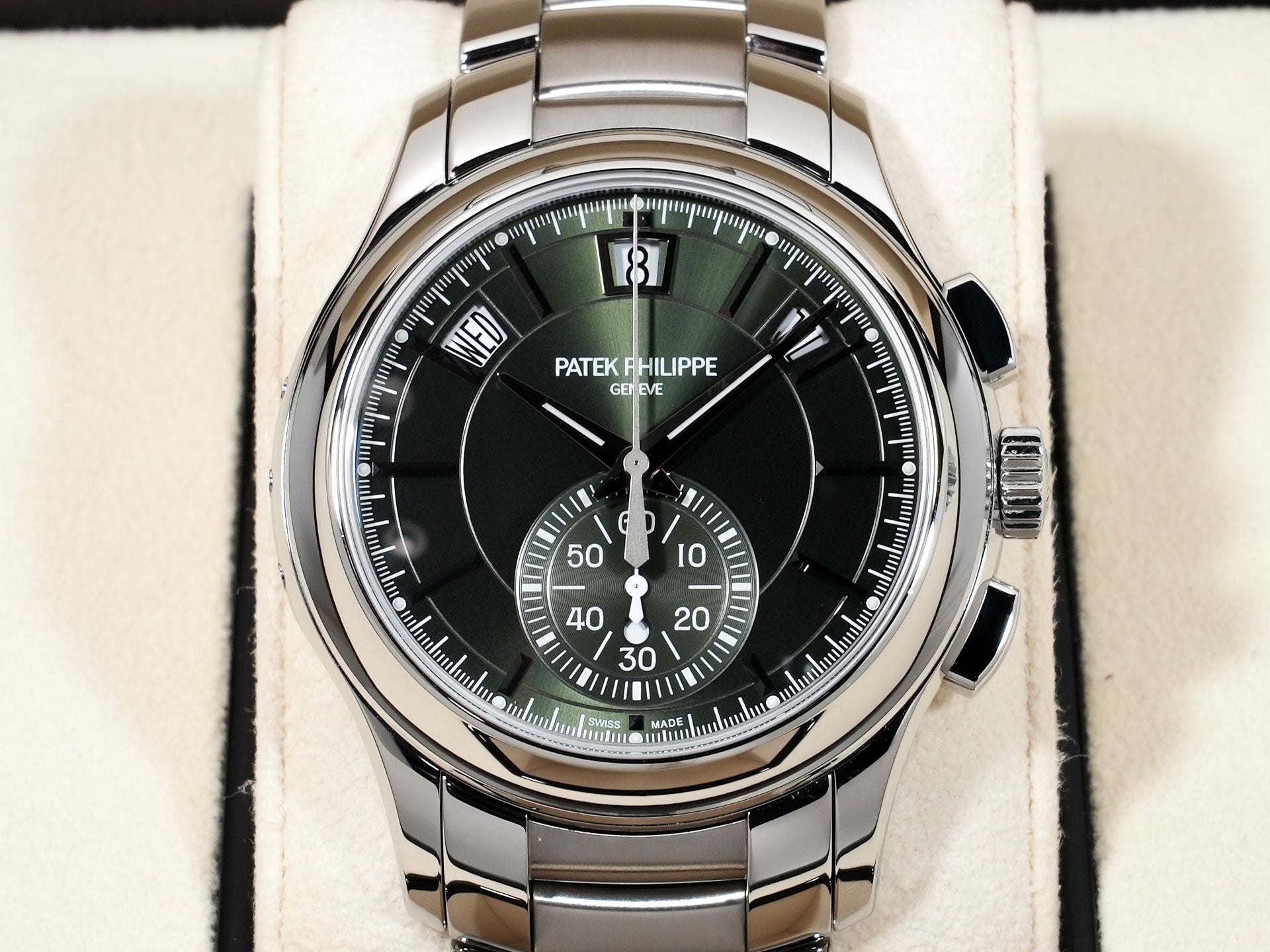 パテックフィリップ アニュアルカレンダー クロノグラフ Ref.5905/1A-001 ステンレススチール オリーブグリーン ソレイユ文字盤 美中古 ru8gg3p9