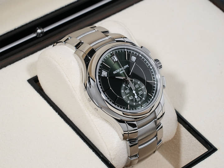 パテックフィリップ アニュアルカレンダー クロノグラフ Ref.5905/1A-001 ステンレススチール オリーブグリーン ソレイユ文字盤 美中古 ru8gg3p9