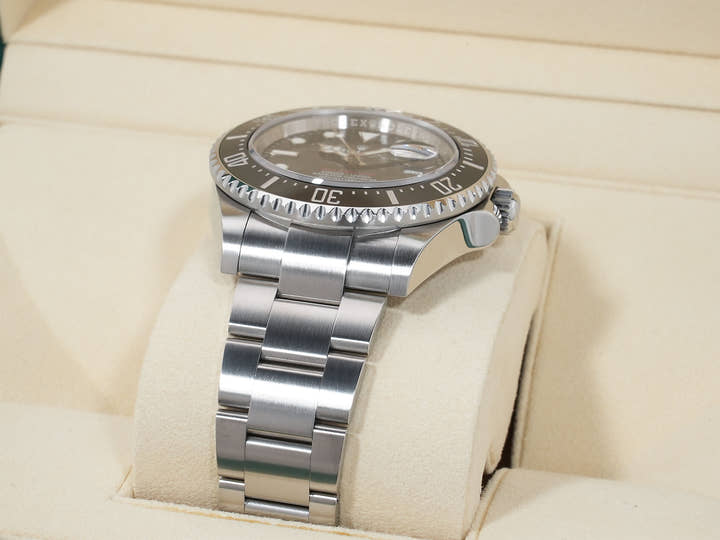 ロレックス シードゥエラー Ref.126600 ステンレススチール ブラック文字盤 美中古 n22mchcj