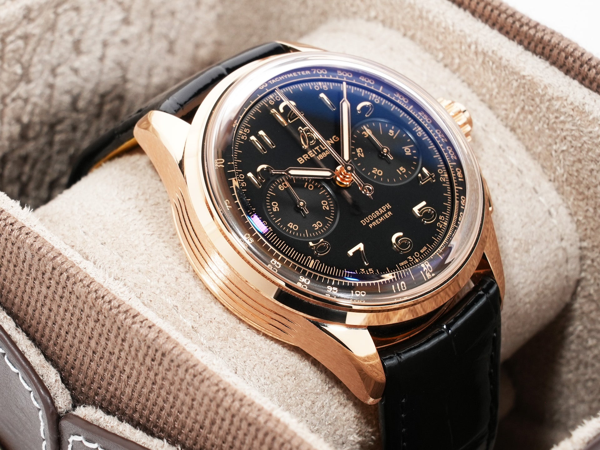 Breitling Premier B15 Duograph 42 Ref.RB1510251B1P1 18K Red Gold Black Dial Excellent Condition e2ey8t6p