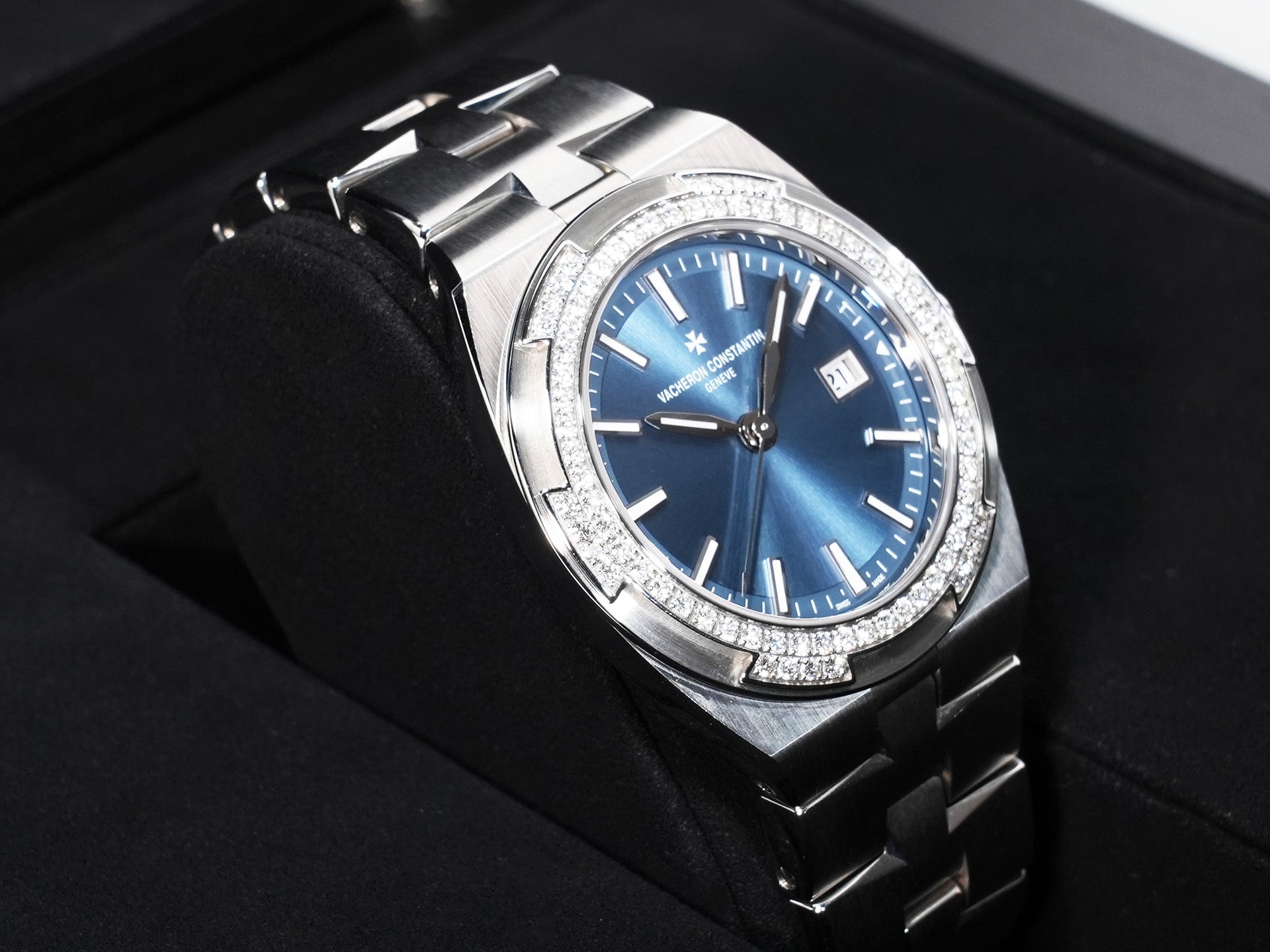 Vacheron Constantin Overseas Quartz Ref. 1205V/100A-B590 Stainless Steel Denim Blue Dial Used hfedjr85