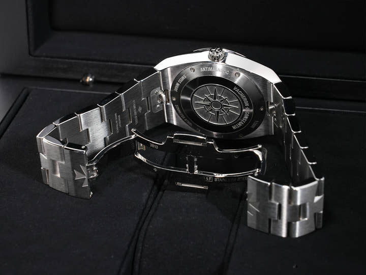 Vacheron Constantin Overseas Quartz Ref. 1205V/100A-B590 Stainless Steel Denim Blue Dial Used hfedjr85