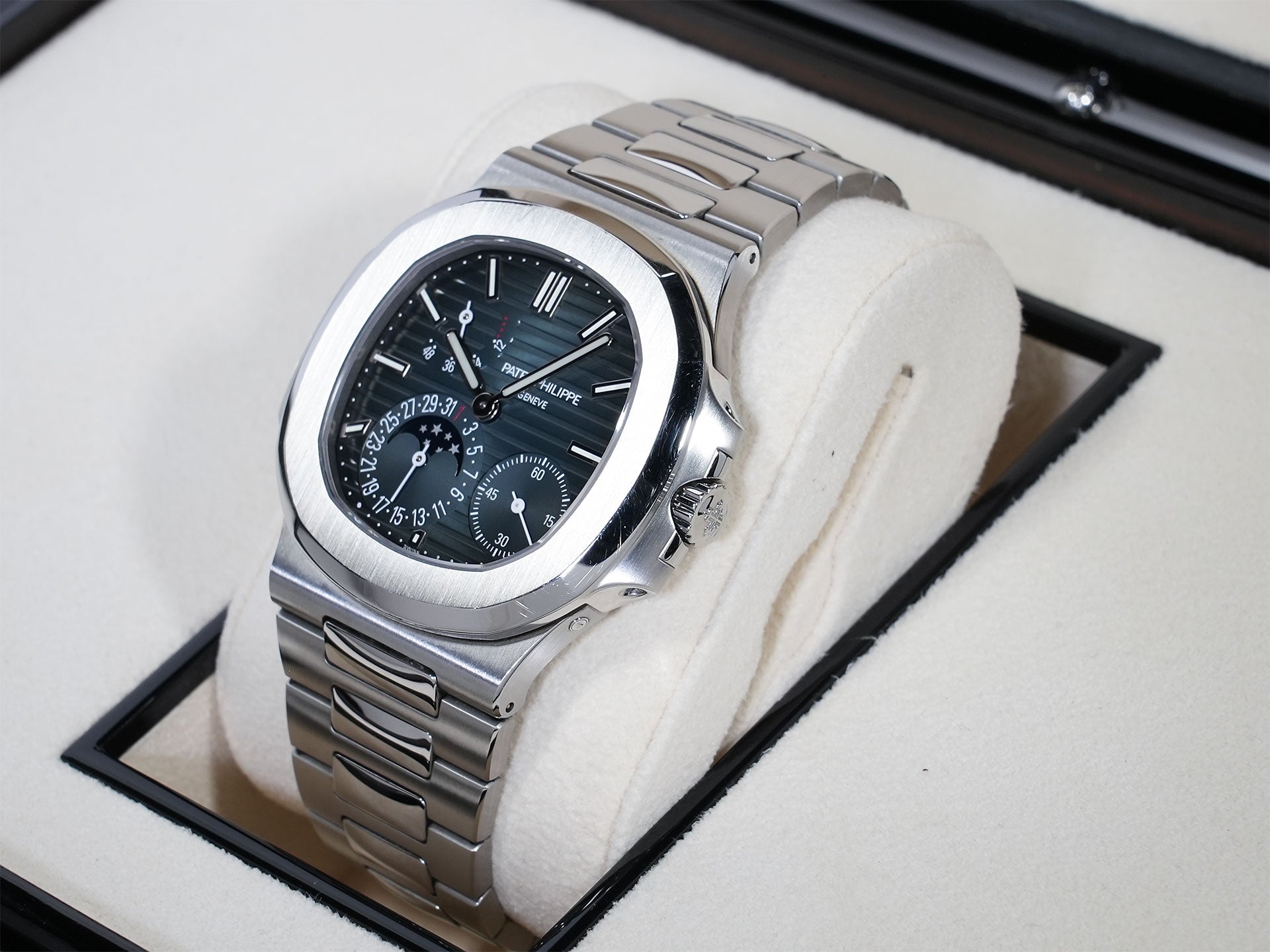 パテックフィリップ ノーチラス プチコンプリケーション Ref.5712/1A-001 ステンレススチール ブルー文字盤 中古 v7rf5ks2