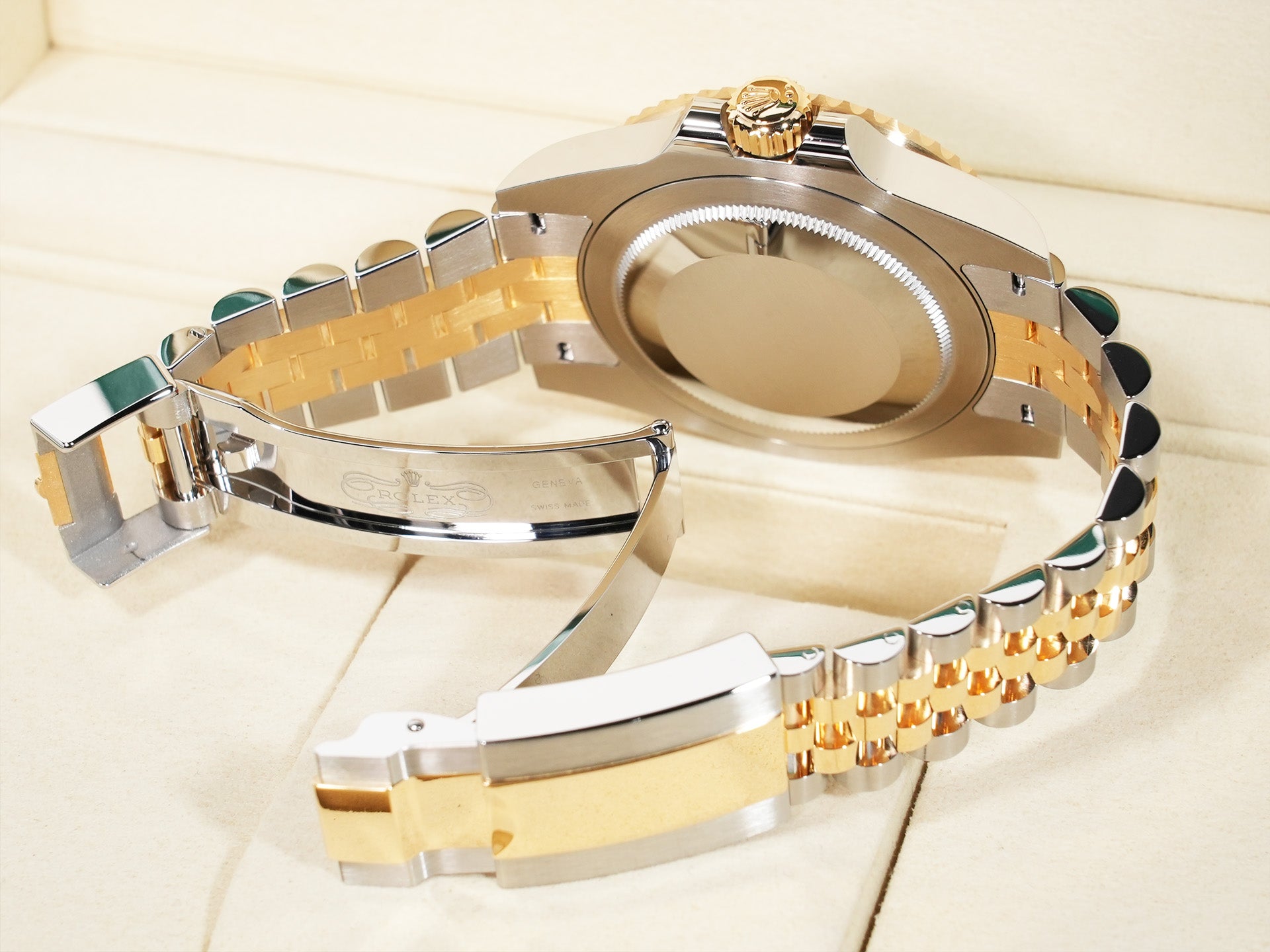 Rolex GMT-Master II Ref. 126713GRNR Stainless Steel/Yellow Gold Black Dial Jubilee Bracelet Unused euqid777