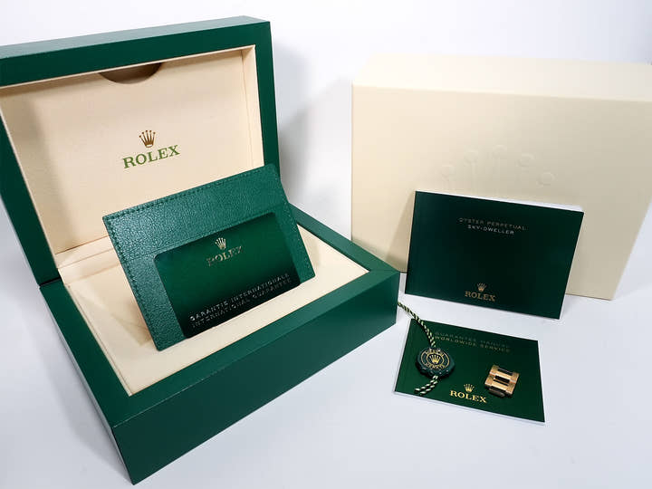 Rolex Sky-Dweller Ref.336938 Yellow Gold Green Dial Excellent Condition kzn24ozj