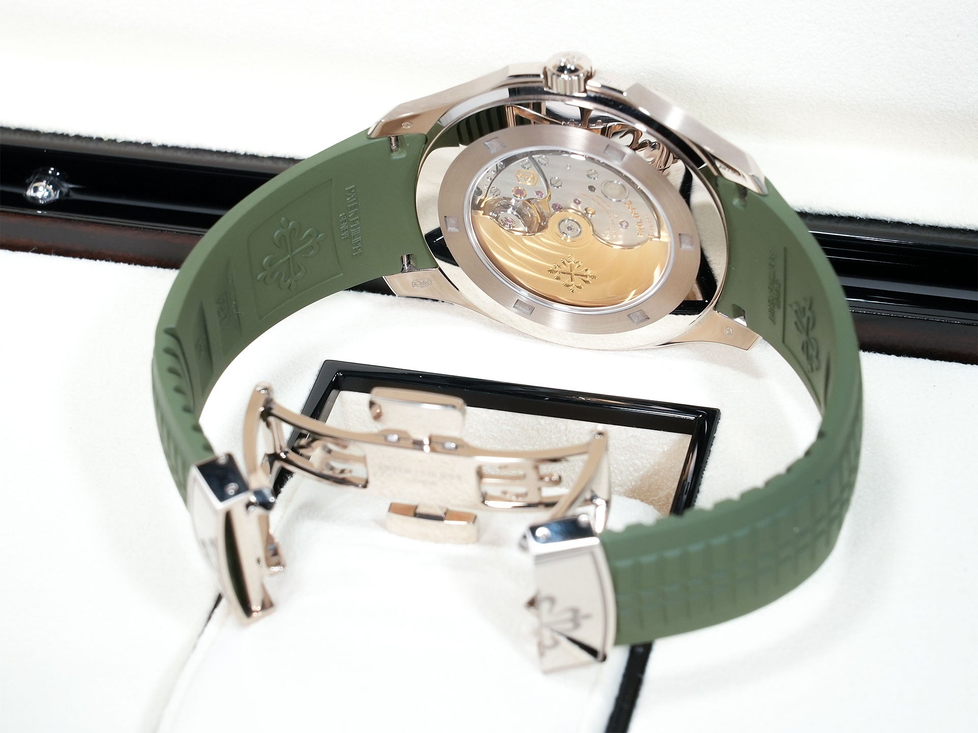 パテックフィリップ アクアノート Ref.5168G-010 ホワイトゴールド カーキグリーン文字盤 美品 gw5qzeja