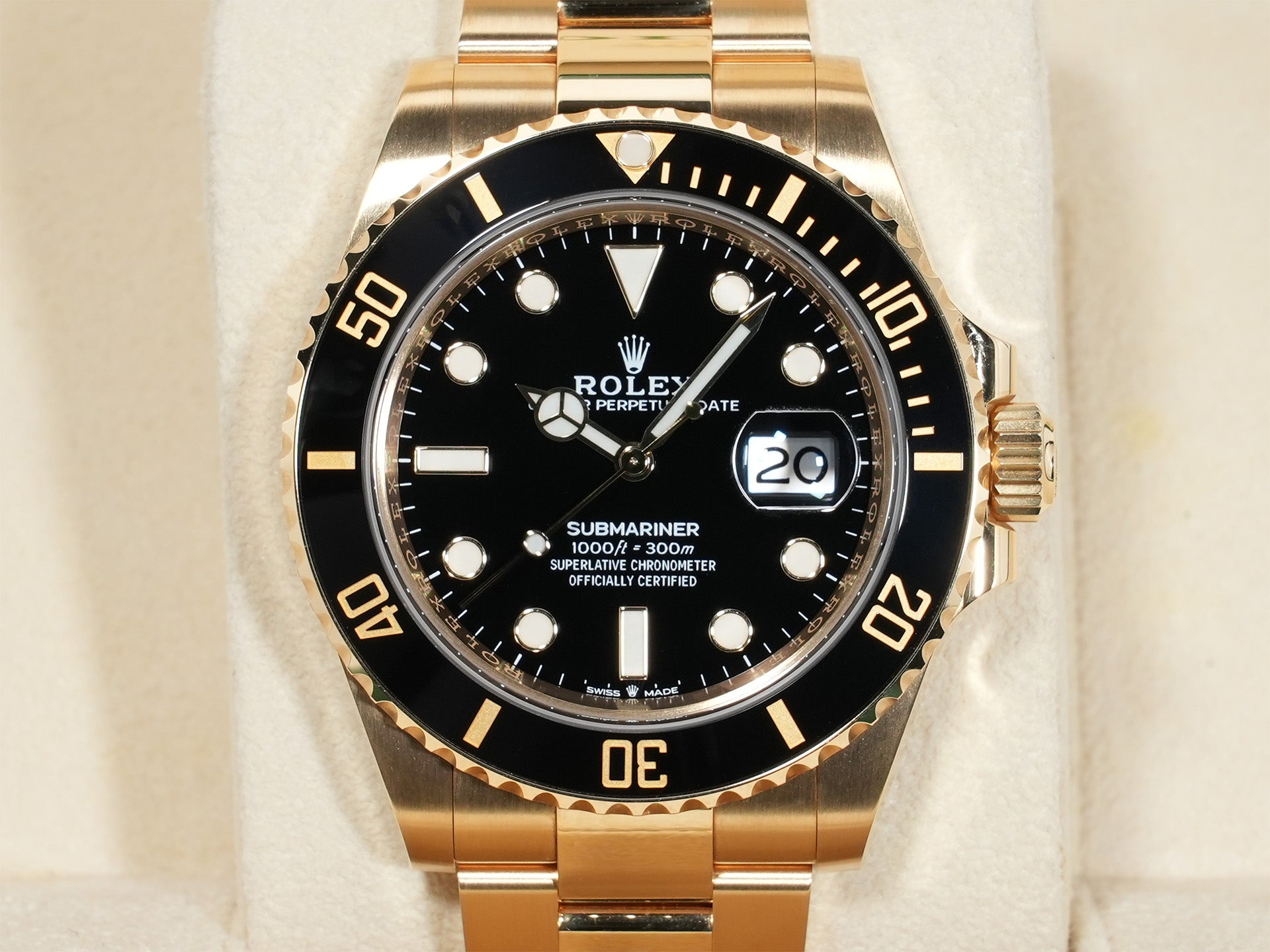 Rolex Submariner Date Ref.126618LN Yellow Gold Black Dial Used yug9oofg