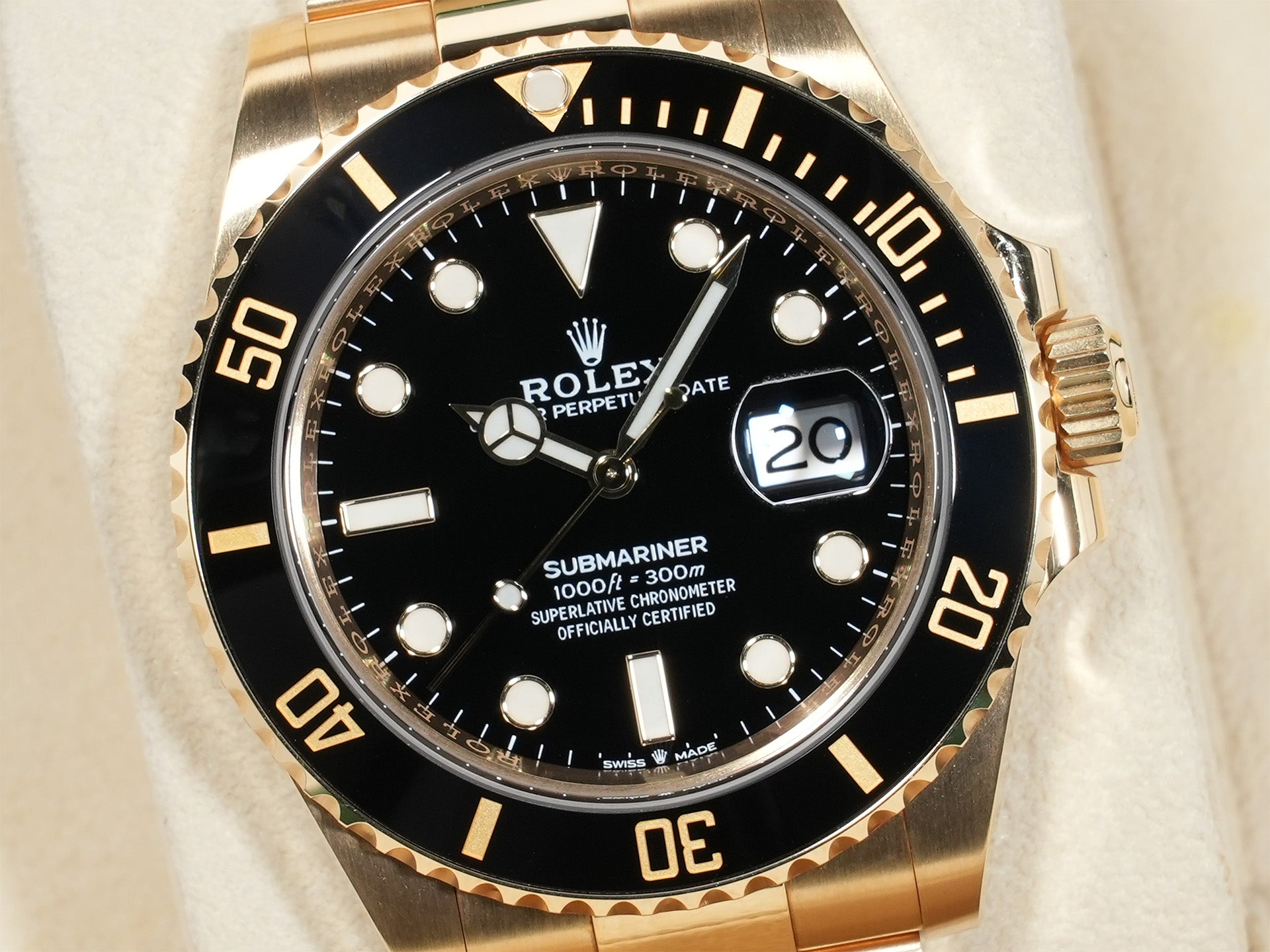 Rolex Submariner Date Ref.126618LN Yellow Gold Black Dial Used yug9oofg