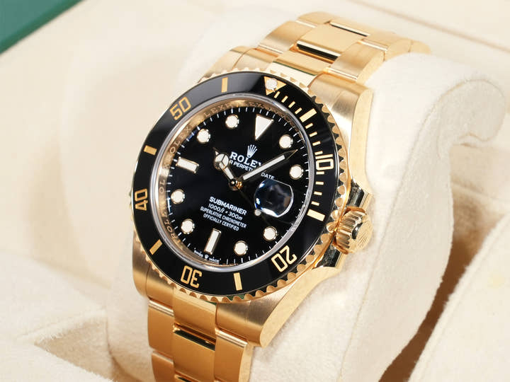 Rolex Submariner Date Ref.126618LN Yellow Gold Black Dial Used yug9oofg