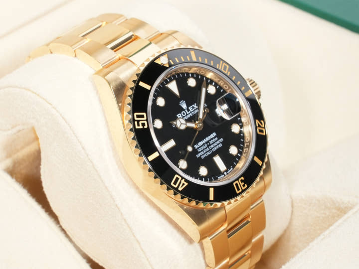 Rolex Submariner Date Ref.126618LN Yellow Gold Black Dial Used yug9oofg