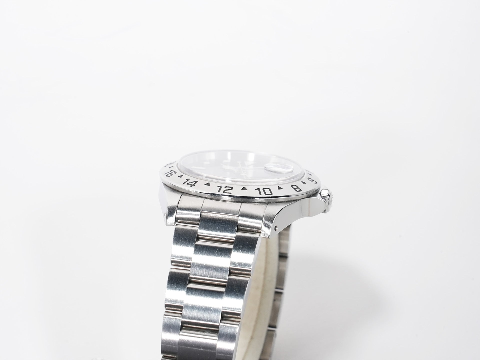 Rolex Explorer II Ref. 16570 Stainless Steel Black Dial Oyster Bracelet Pre-Owned zbsurraw
