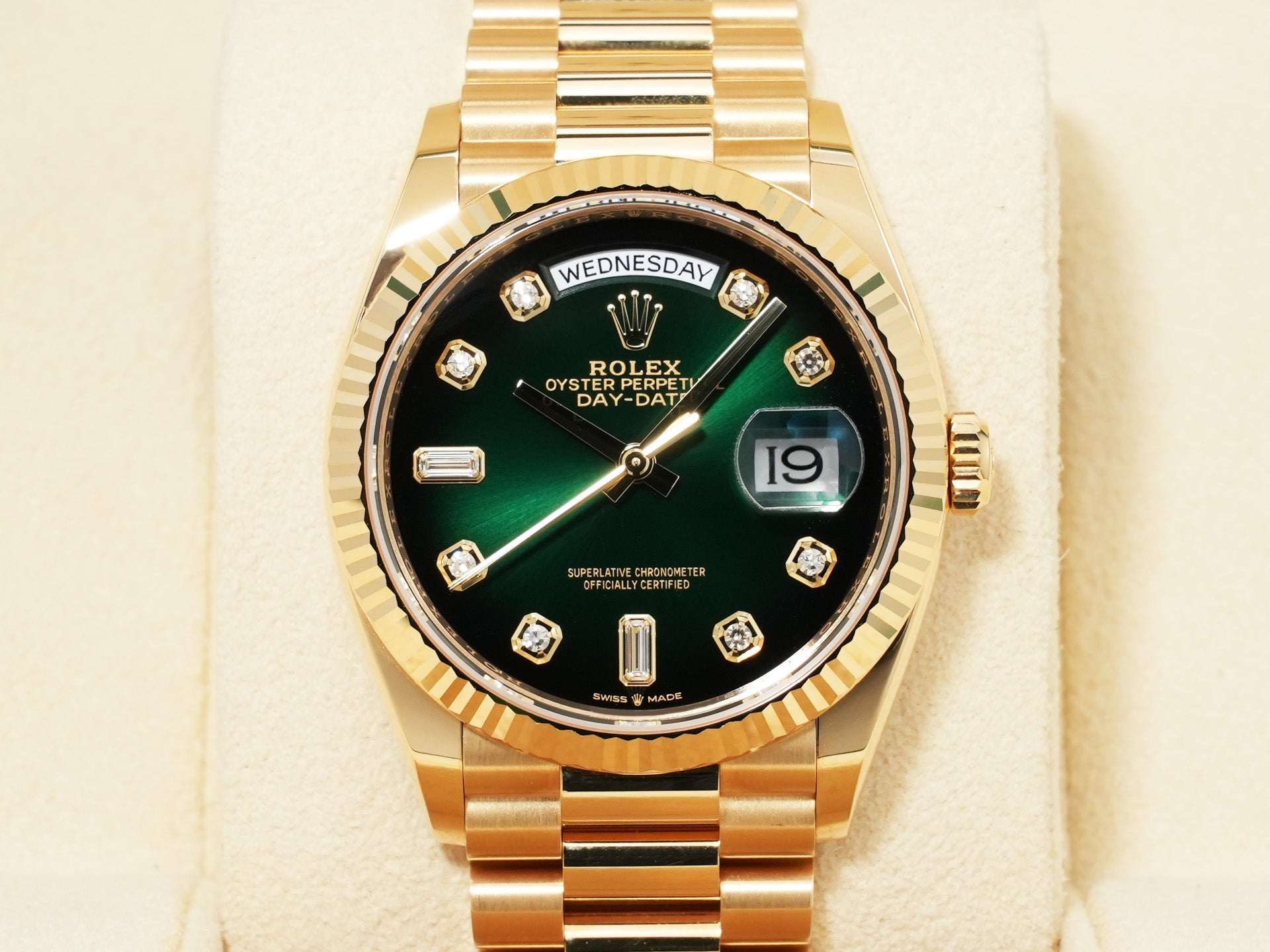 ロレックス デイデイト36 Ref.128238A イエローゴールド グリーンオンブレ文字盤 中古 6d7ey3vs