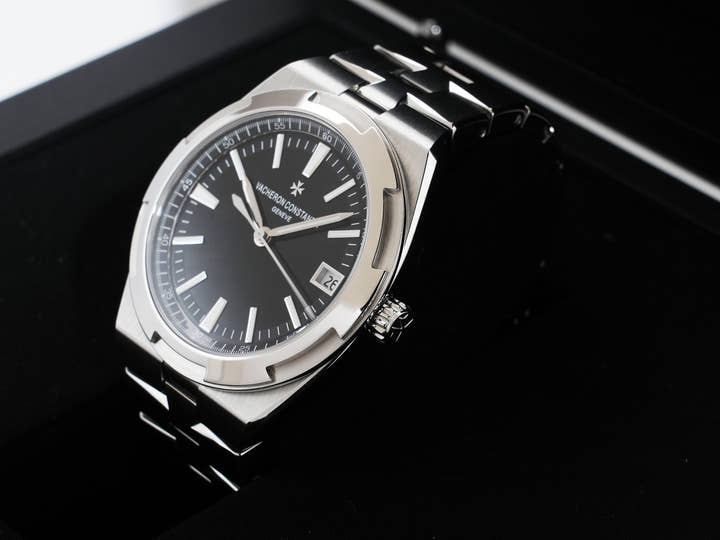 ヴァシュロンコンスタンタン オーヴァーシーズ Ref.4500V/110A-B483 ステンレススチール ブラック文字盤 美中古 6bucxexs
