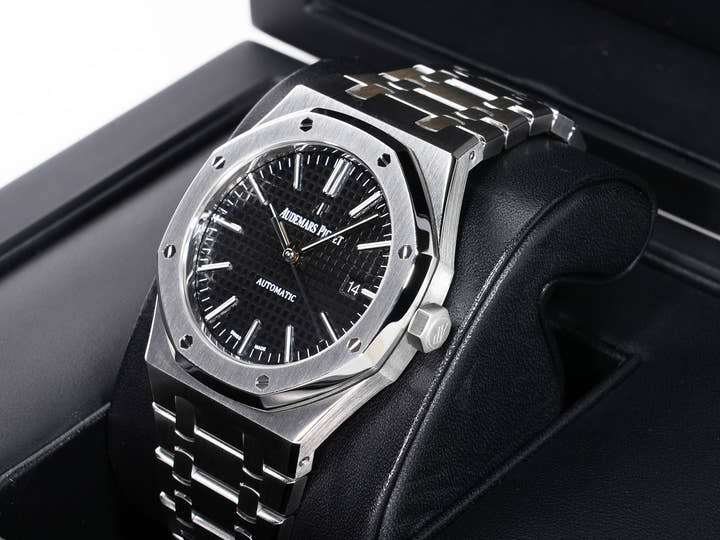 オーデマピゲ ロイヤルオーク Ref.15400ST.OO.1220ST.01 ステンレススチール ブラック文字盤 中古 4ic9cvtz