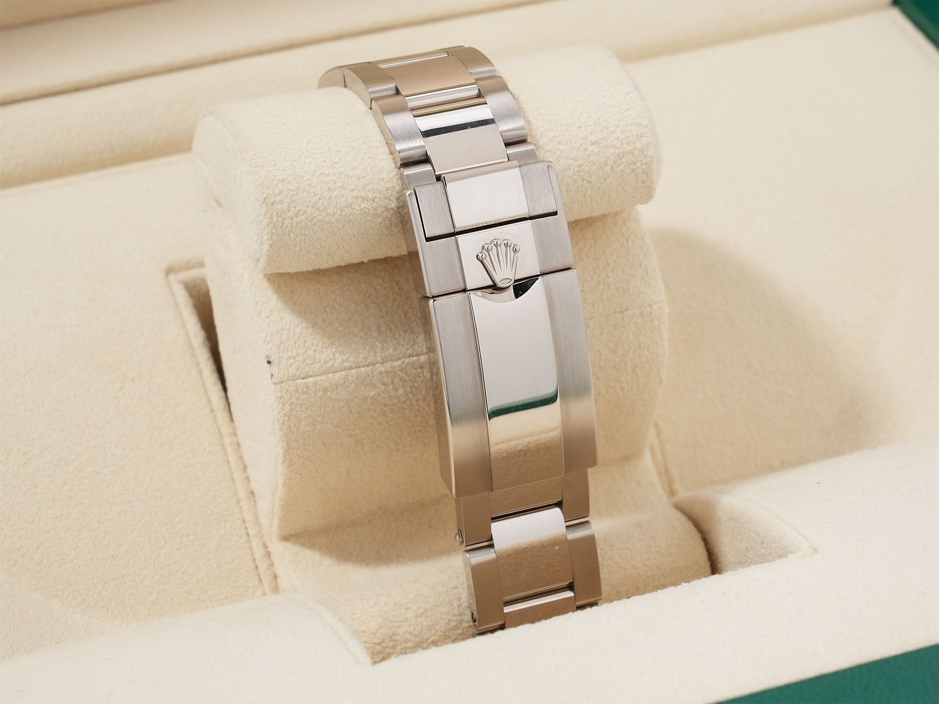 ROLEX GMT-Master II Ref.116719BLRO White Gold Black Dial Oyster Bracelet Pre-owned 9y3ihd9f