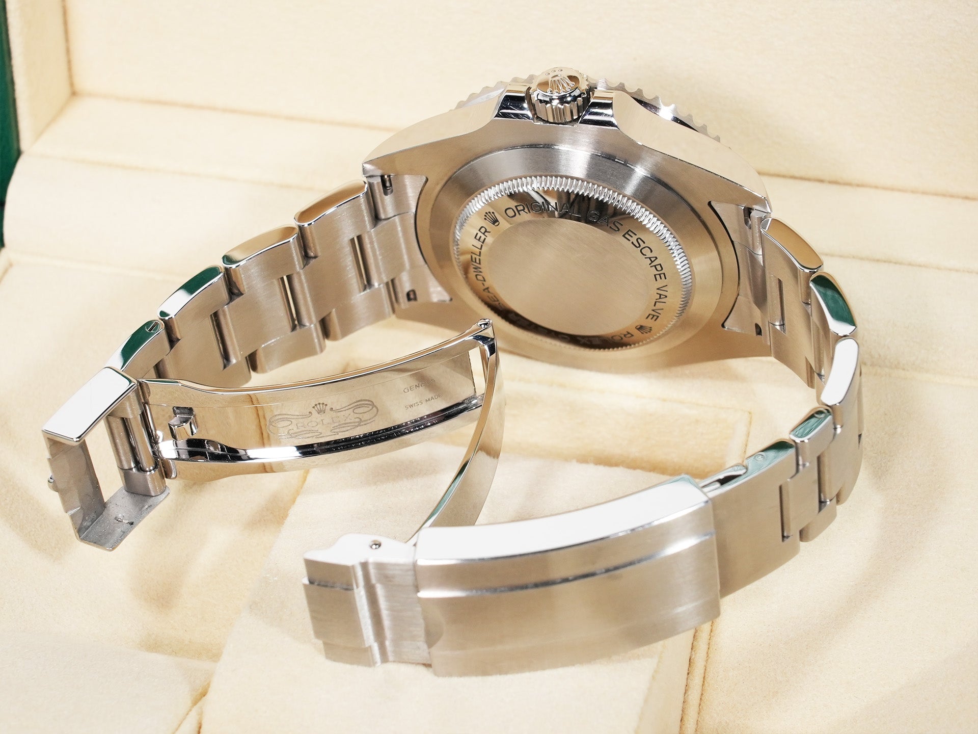 ロレックス シードゥエラー Ref.126600 ステンレススチール ブラック文字盤 中古 v2sm4ide