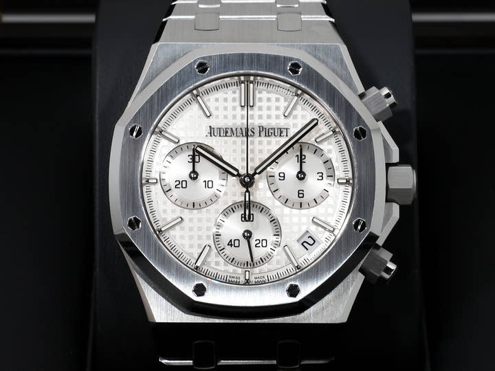 オーデマピゲ ロイヤルオーク クロノグラフ 50周年記念 Ref.26240ST.OO.1320ST.03 ステンレススチール シルバー文字盤 中古 ybm6evpa