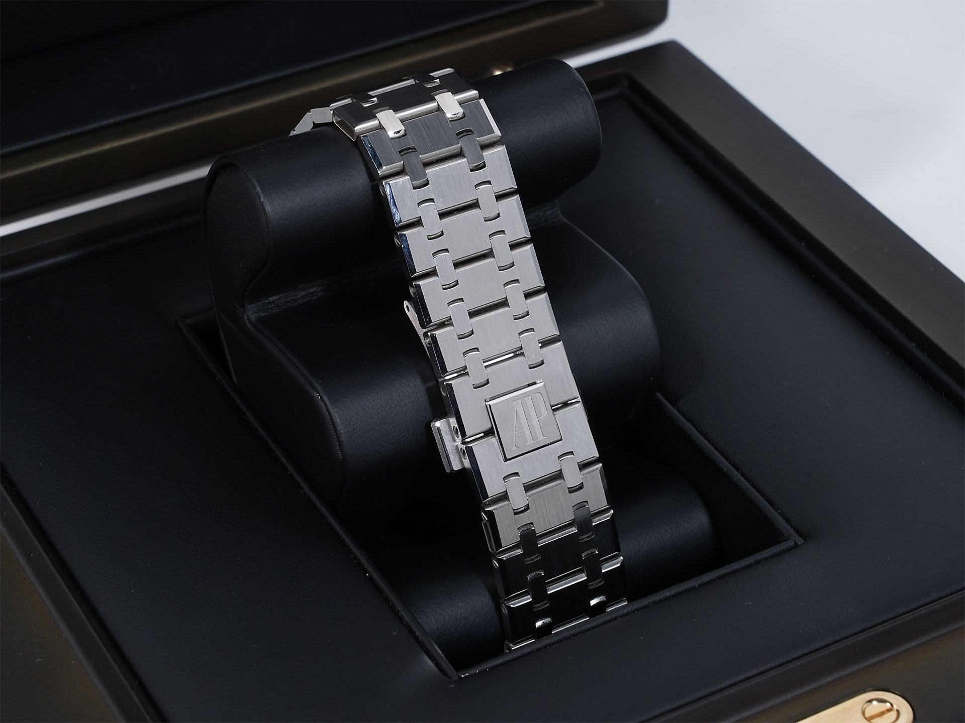 オーデマピゲ ロイヤルオーク クロノグラフ 50周年記念 Ref.26240ST.OO.1320ST.03 ステンレススチール シルバー文字盤 中古 ybm6evpa