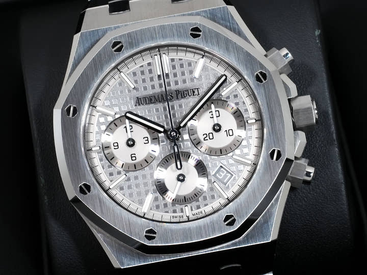オーデマピゲ ロイヤルオーク クロノグラフ Ref.26715ST.OO.1356ST.02 ステンレススチール グレー文字盤 中古 xcmkknsn