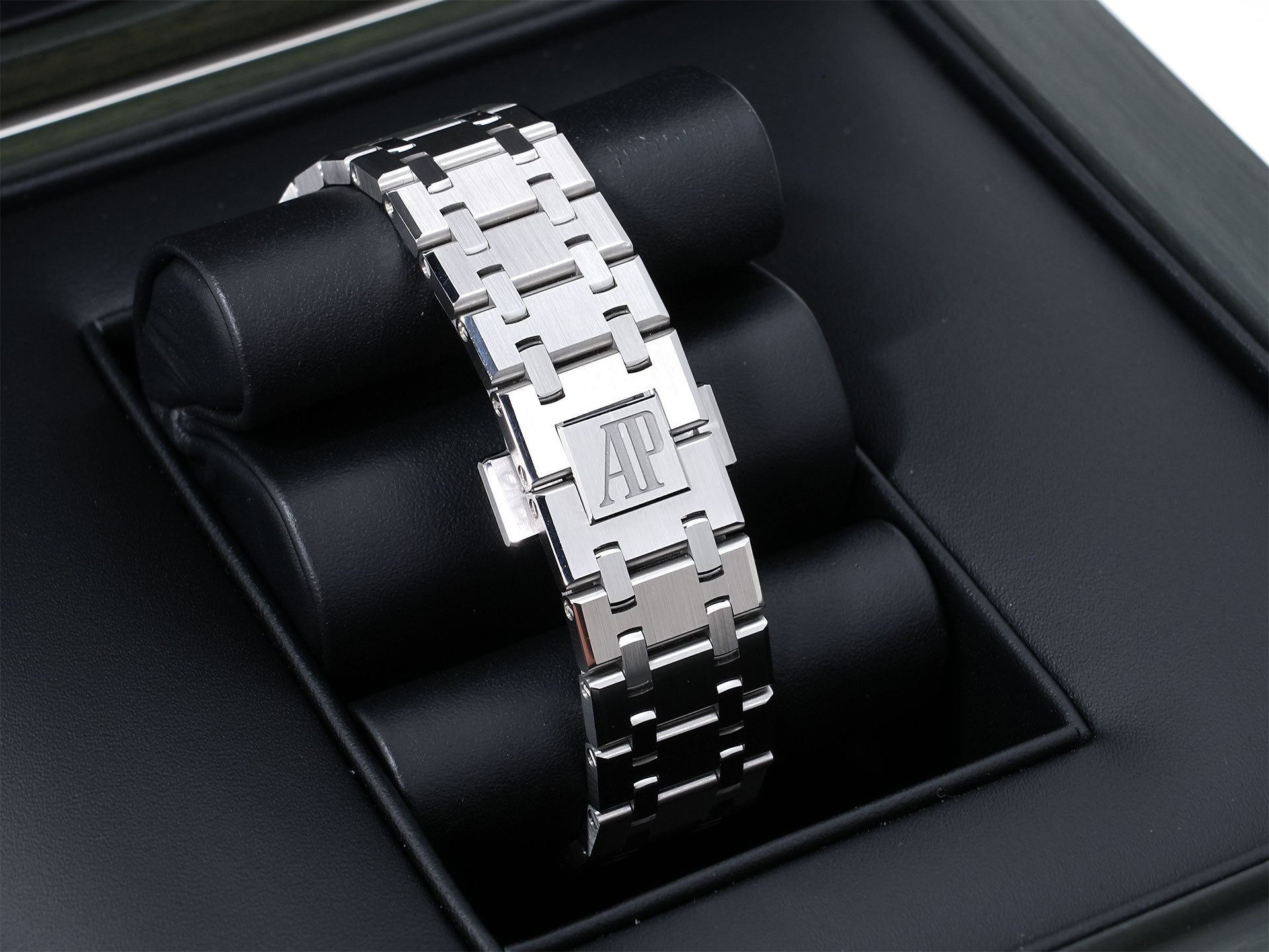 オーデマピゲ ロイヤルオーク クロノグラフ Ref.26715ST.OO.1356ST.02 ステンレススチール グレー文字盤 中古 xcmkknsn