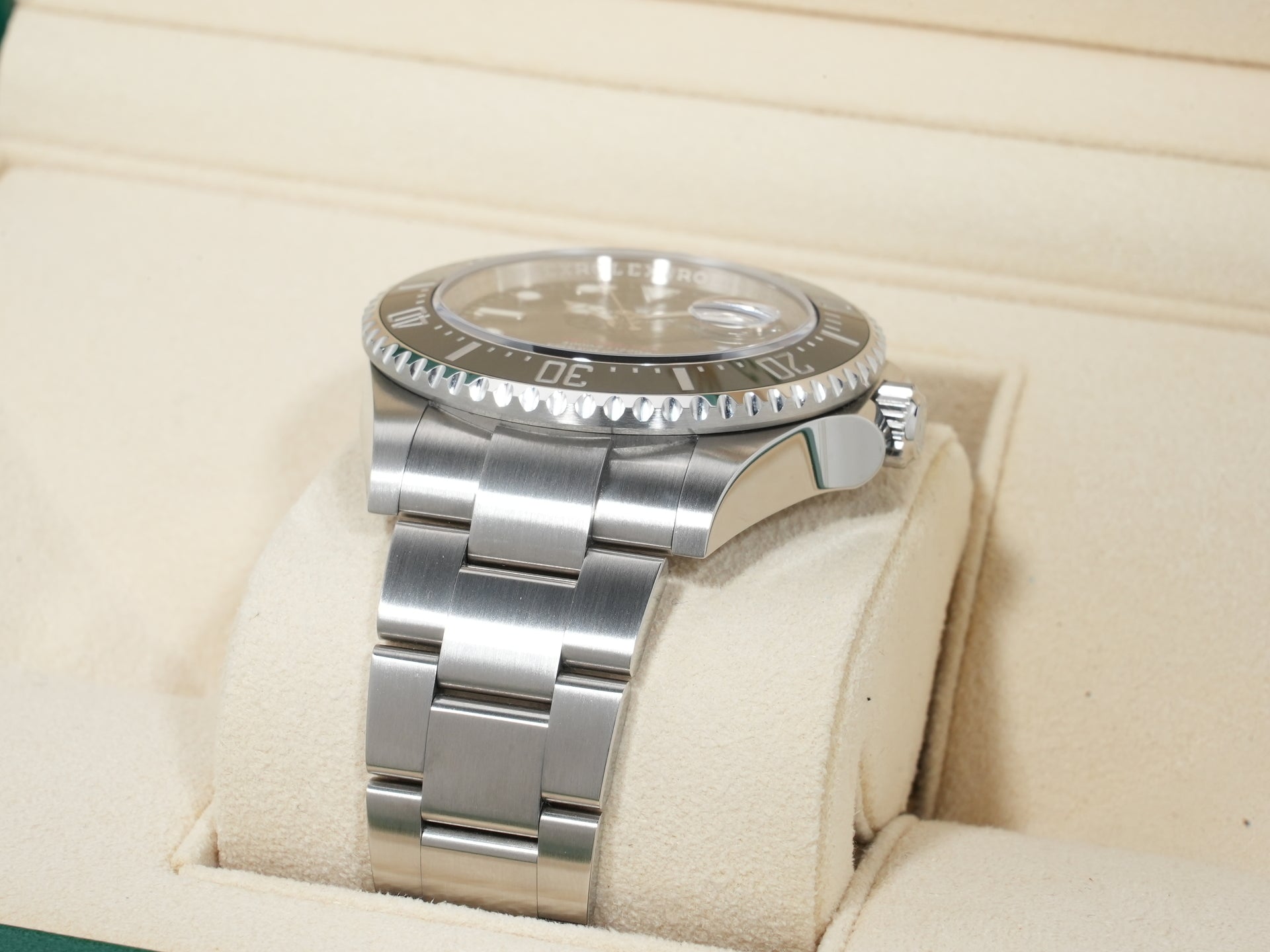 ロレックス シードゥエラー Ref.126600 ステンレススチール ブラック文字盤 中古 wvcuxjtk