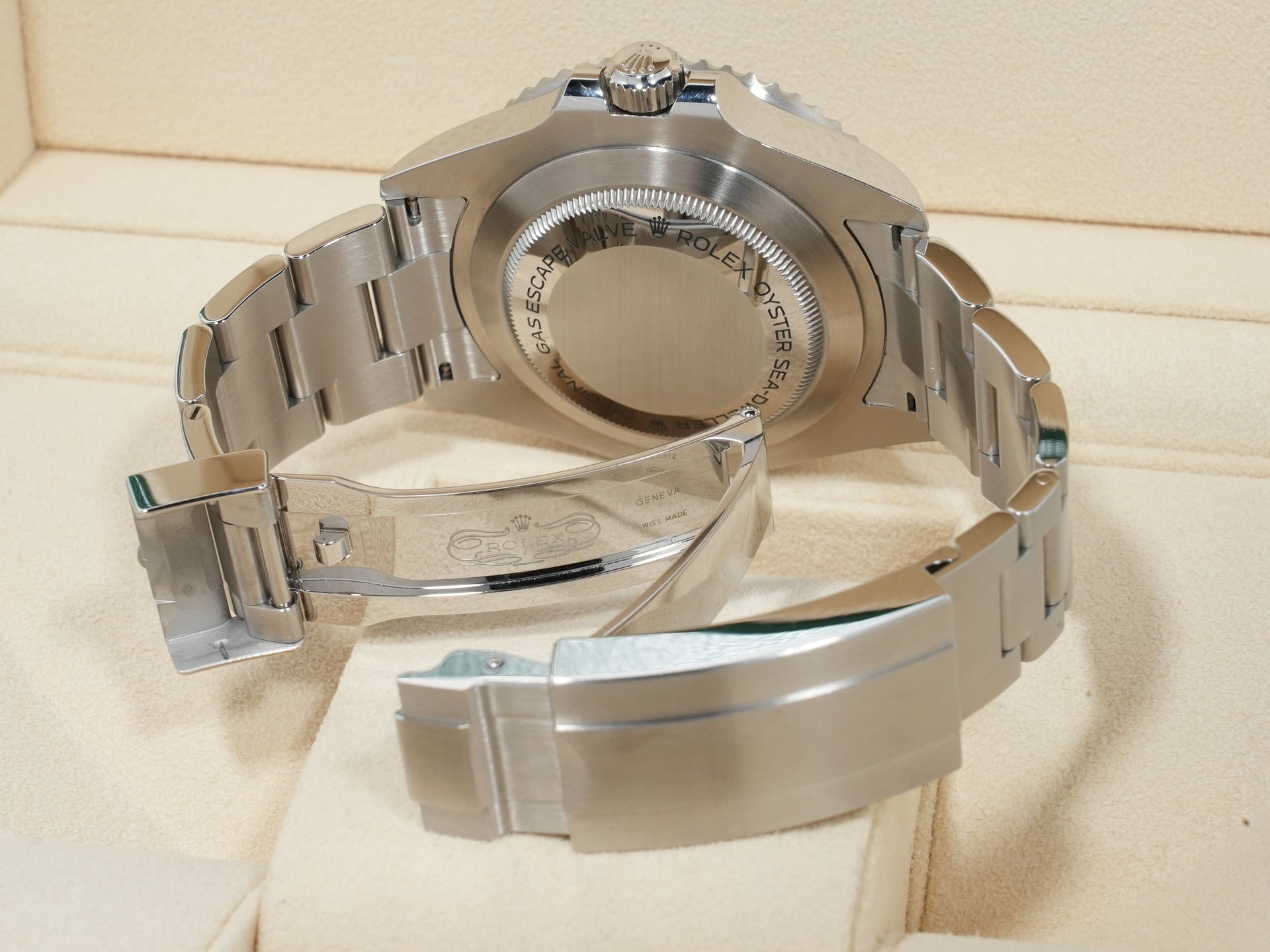 ロレックス シードゥエラー Ref.126600 ステンレススチール ブラック文字盤 中古 wvcuxjtk
