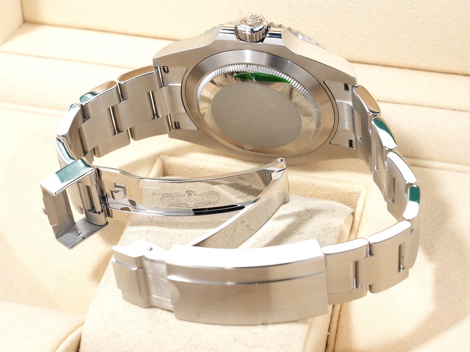 Rolex Submariner No-Date Ref. 124060 Stainless Steel Black Dial Excellent Condition wwb69w82