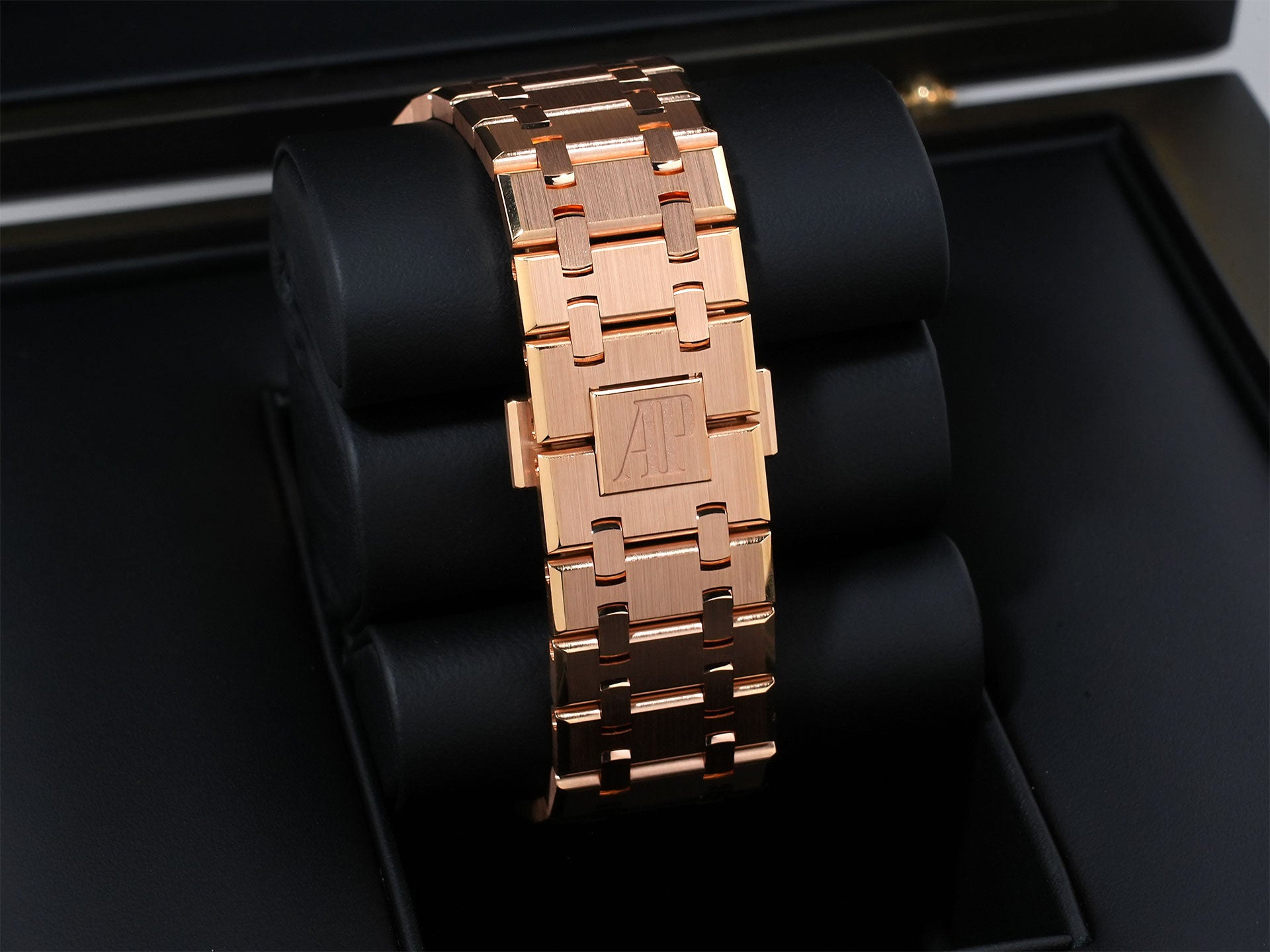 Audemars Piguet Royal Oak Chronograph Ref.26240OR.OO.D315CR.02 Pink Gold Night Blue Dial Excellent Used Condition 36m4jypx